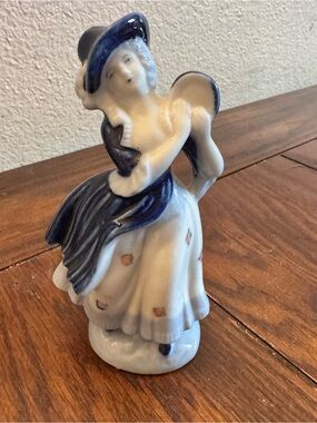 Vintage "Occupied Japan" Victorian Colonial Porcelain Figurine